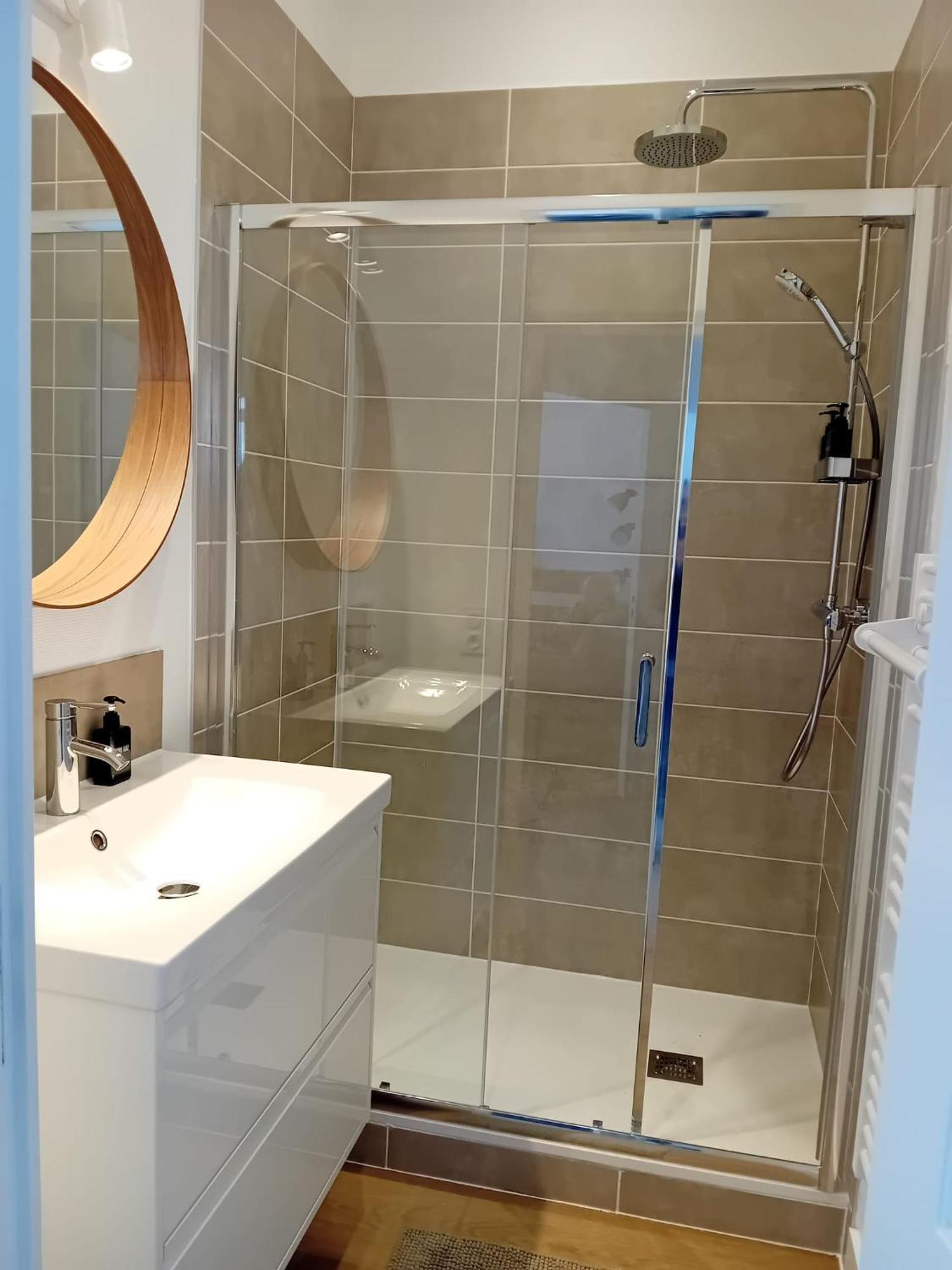 102 - Appart Renove Avec Grand Salon Et 1 Chambre - Tram Et Clinique Mutualiste A 1 Min Grenoble Ngoại thất bức ảnh